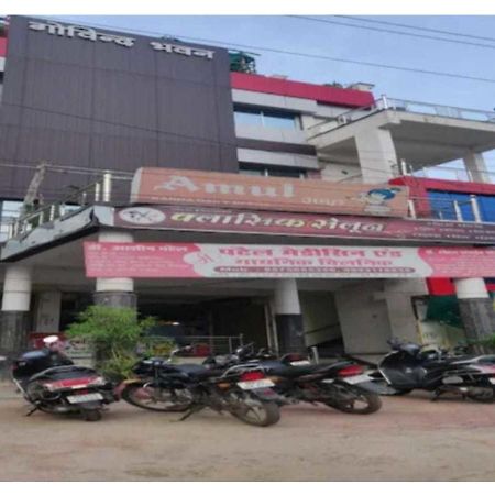 Hotel Parag Palace จาบัลปูร์ ภายนอก รูปภาพ
